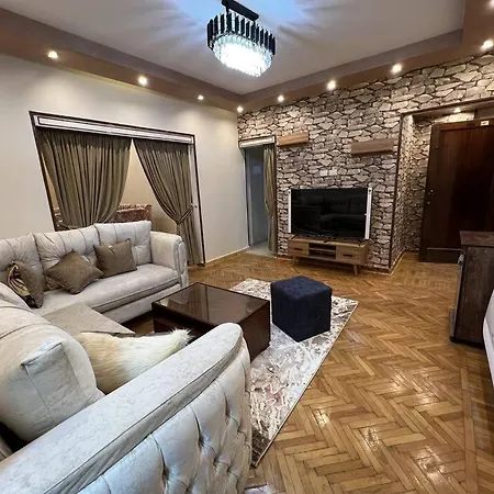 Luxurious Apartment In The Heart Of Cairo, Dokki Exterior photo