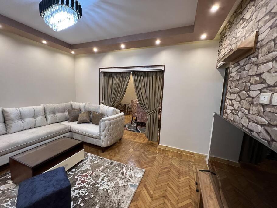 Luxurious In The Heart Of Cairo, Dokki